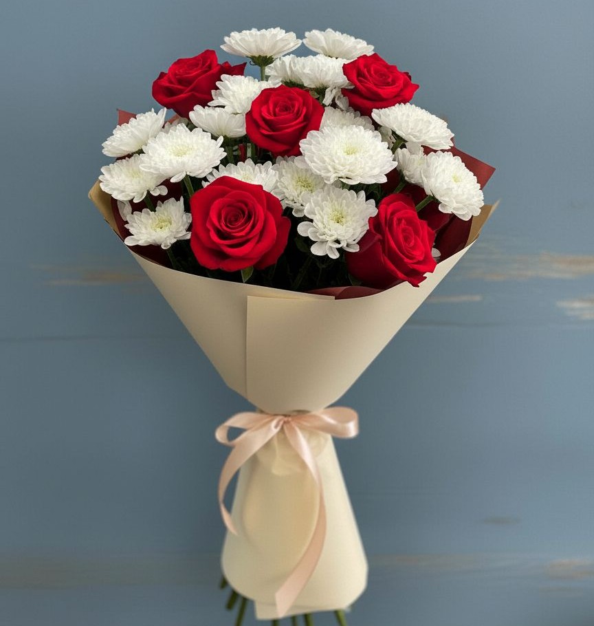 Букет романтическая гармония в Красной Поляне Кировской области Букет цветов из: Розы и Хризантемы в Красной Поляне Кировской области