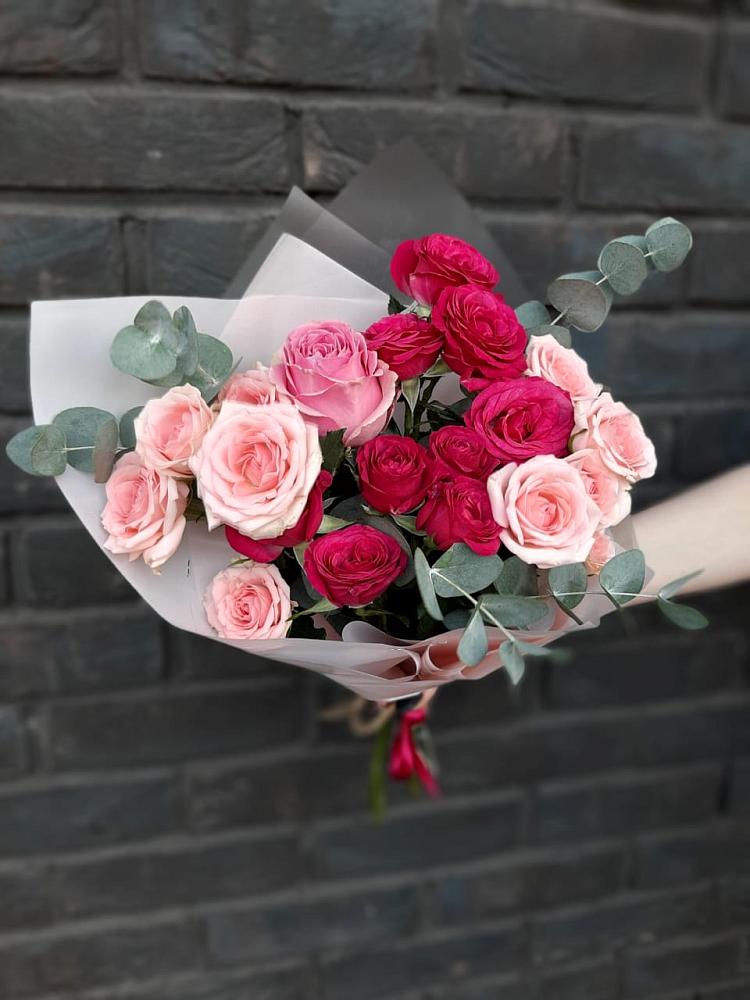 Букет роз Чудесное настроение в Красной Поляне Кировской области Букет Чудесное настроение в Красной Поляне Кировской области