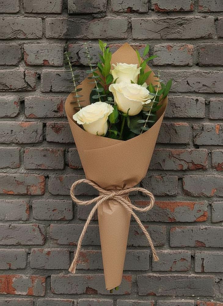 Букет цветов из: Розы в Красной Поляне Кировской области