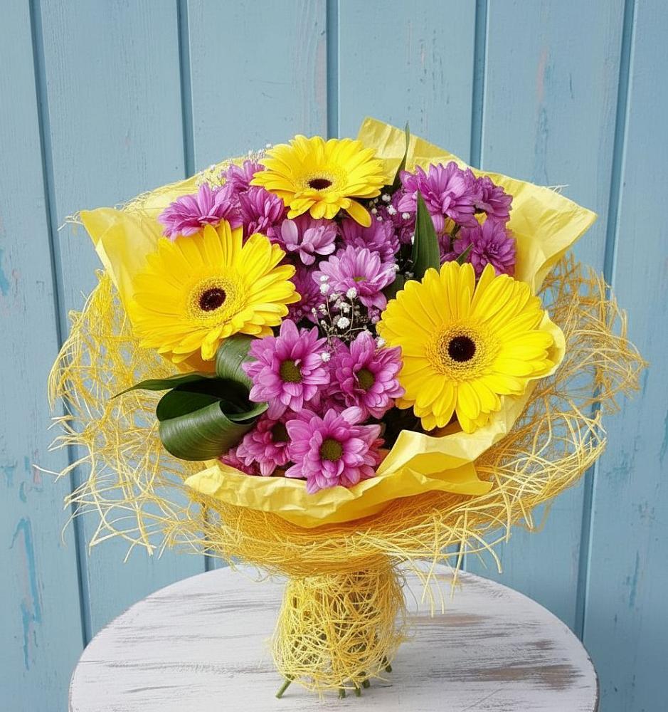 Букет одинокая звезда в Красной Поляне Кировской области Букет цветов из: Хризантемы и Герберы в Красной Поляне Кировской области