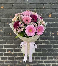 Букет яркие краски в Красной Поляне Кировской области Букет цветов из:  Герберы и Хризантемы в Красной Поляне Кировской области